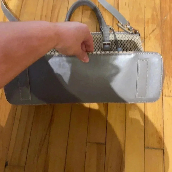 Giorgio Armani  handbag - Picture 2 of 9